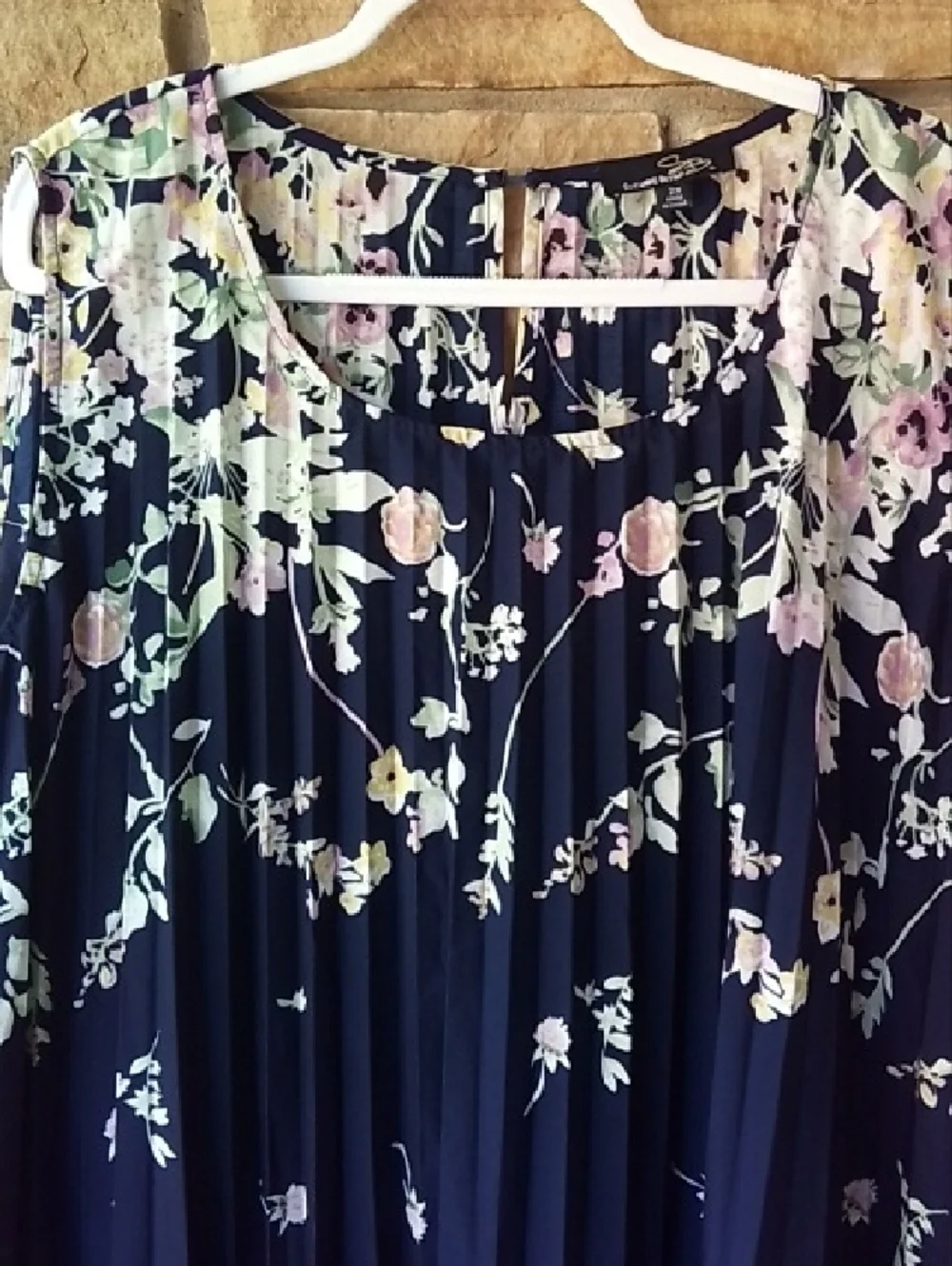 Suzanne Betro Navy Floral Dress with Pastel Accents - Picture 3 of 4